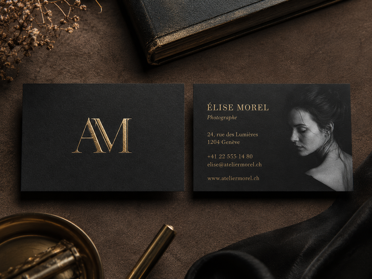 Carte de visite noire et dorée Atelier Morel